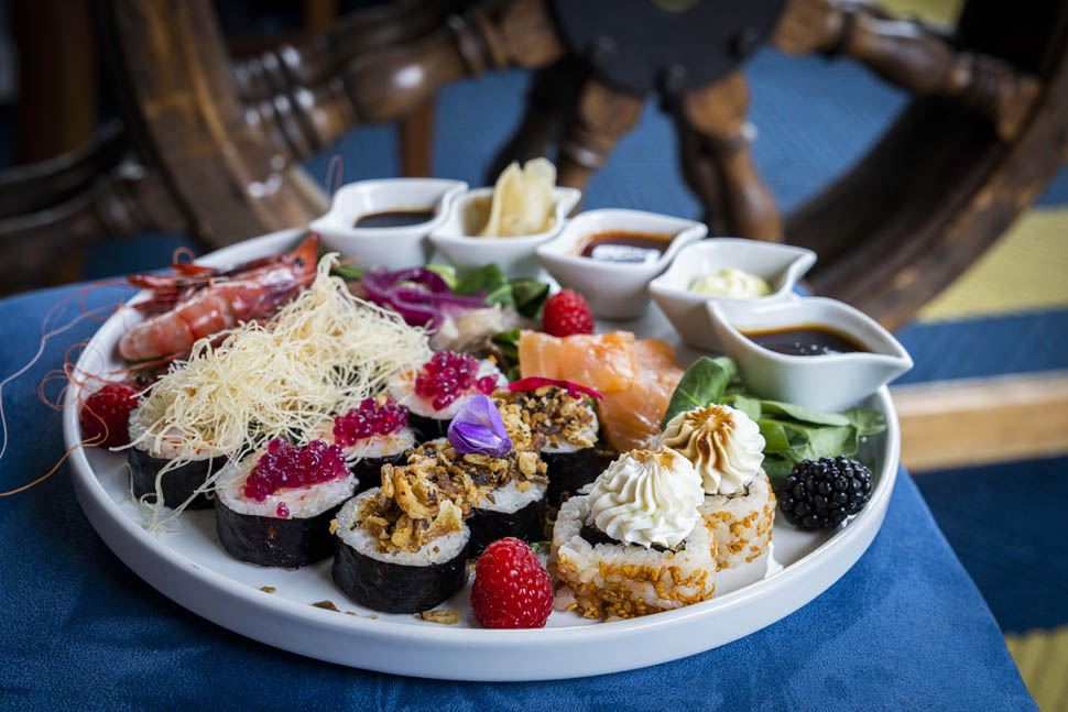 Crudita di mare e sushi Zeus Sky BarOlimpo Sestri Levante